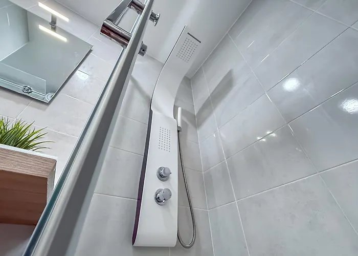 Close To Everything Your Blue Prm 2f * Porto