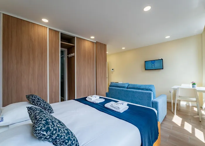 Apartment Close To Everything Your Blue Prm 2f *