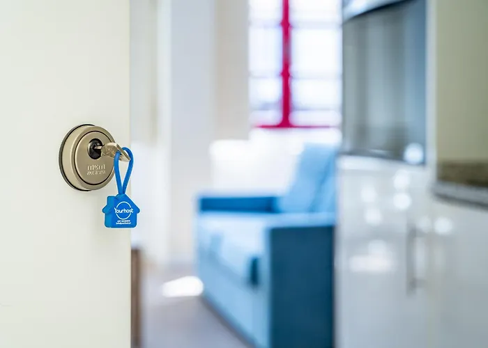 Apartment Close To Everything Your Blue Prm 2f