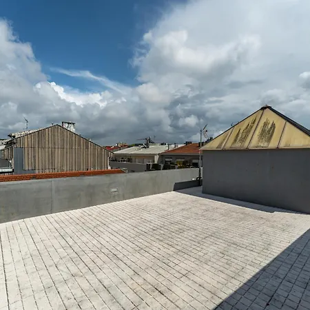 Close To Everything Your Blue Prm 2f Apartman Porto